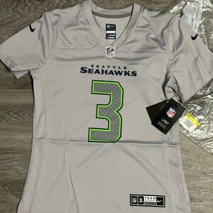 Nike Women’s Seattle Seahawks Jersey (#3 Wilson) - Size Small- NWT!